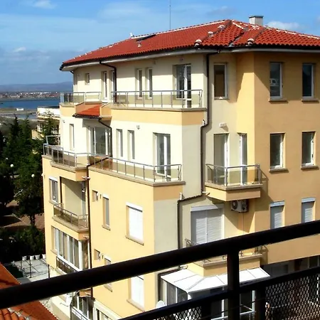 1 Улица „Солна“ Apartment *