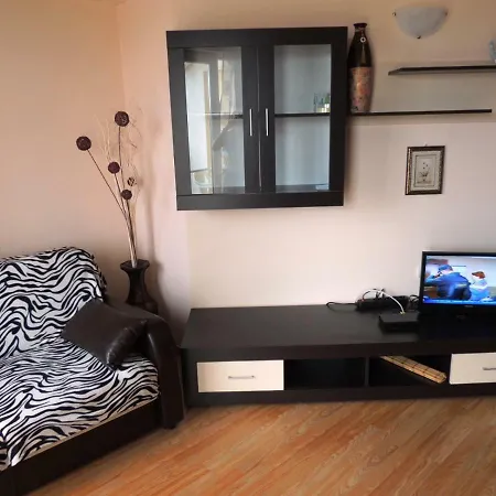 1 Улица „Солна“ Apartment